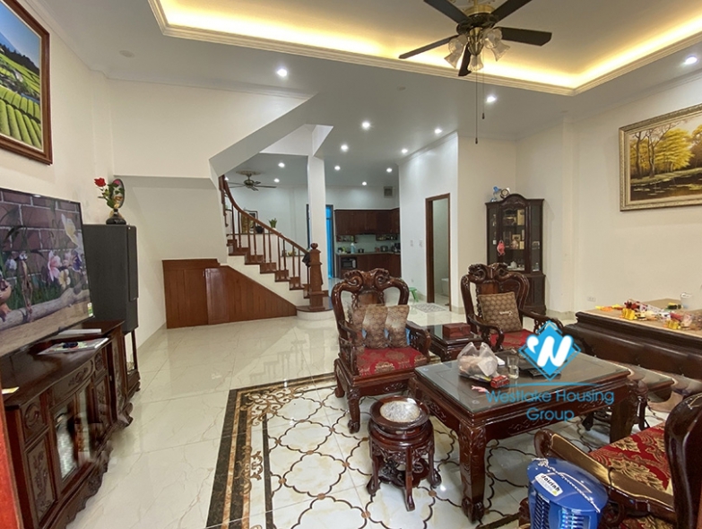 Garden house 4 bedrooms river view for rent in Ngoc Thuy, Long Bien district